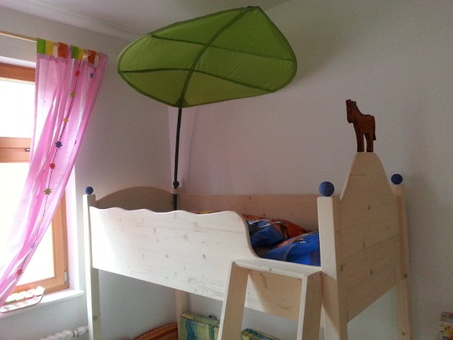 Kinderhochbett mit Pferd
