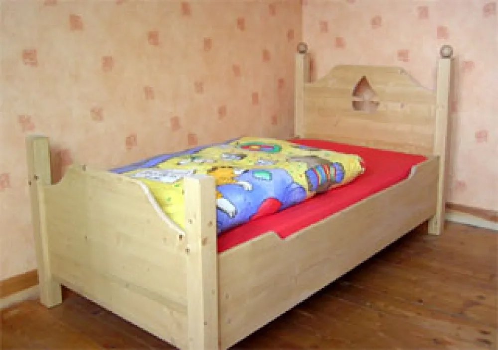 Jugendbett mit Schiff Jugendbett mit Schiff